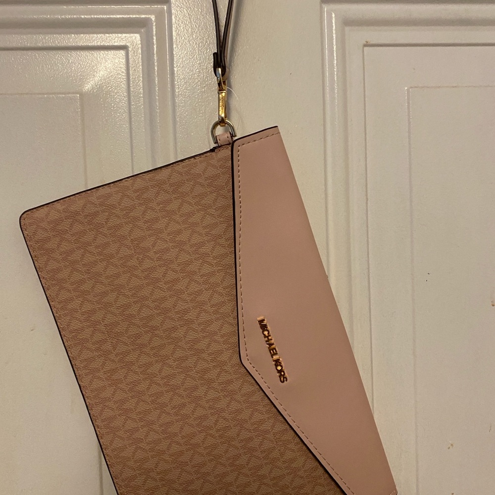 Michael Kors Large Wristlet/Clutch NWOT 12x8
Authentic